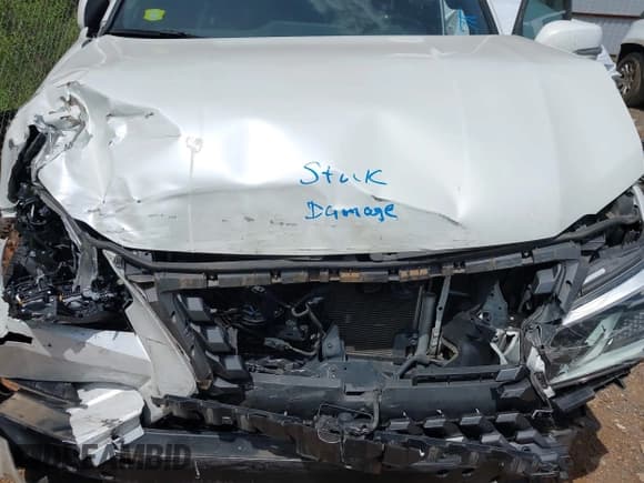 ✅ 2020 Lexus GX 460 Premium • VIN: JTJAM7BX2L5263445 • Lot: 42254203. Listed on IAAI with 70,774 mi. Free auction sales archive from the USA and detailed vehicle history report at DreamBid. Image 10.