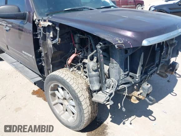 ✅ 2008 GMC Sierra 1500 SLT • VIN: 2GTEK13JX81266197 • Lot: 43330577. Listed on IAAI with 260,934 mi. Free auction sales archive from the USA and detailed vehicle history report at DreamBid. Image 18.