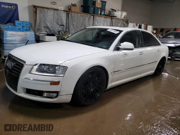 ✅ 2008 Audi A8 • VIN: WAULV94E18N001999 • Lot: 43851955. Wystawiony na Copart z przebiegiem 114 763 mil. Bezpłatny archiwum sprzedaży aukcyjnych z USA i szczegółowy raport historii pojazdu na DreamBid. Zdjęcie 1.