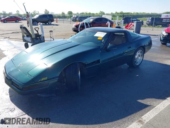 ✅ 1994 Chevrolet Corvette • VIN: 1G1YY22P8R5110000 • Lot: 42279718. Wystawiony na IAAI z przebiegiem 94 723 mil. Bezpłatny archiwum sprzedaży aukcyjnych z USA i szczegółowy raport historii pojazdu na DreamBid. Zdjęcie 2.