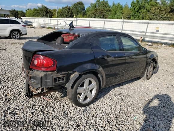 2013 Dodge Avenger SE с VIN 1C3CDZAB5DN625495, выставлен на аукционе Copart как лот 72385274 с пробегом 224 238 миль миль и Списание • Salvage title. История ставок и продаж доступна на DreamBid. Изображение 3.