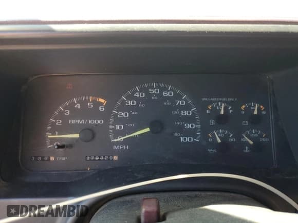 ✅ 1997 Chevrolet Silverado 1500 • VIN: 1GCEK19W4VE144819 • Лот: 85940385. Опубликован ранее на Copart с пробегом 279 329 миль. Бесплатный доступ к архиву аукционных продаж из США и подробный отчёт об истории автомобиля на DreamBid. Изображение 9.