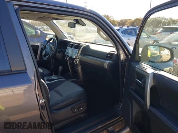 ✅ 2021 Toyota 4Runner SR5 Premium • VIN: JTEFU5JR2M5239305 • Лот: 41220303. Опубликован ранее на IAAI с пробегом 34 197 миль. Бесплатный доступ к архиву аукционных продаж из США и подробный отчёт об истории автомобиля на DreamBid. Изображение 5.