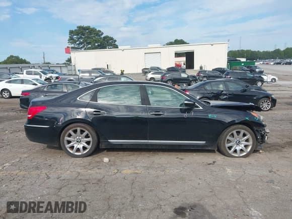 ✅ 2011 Hyundai Equus Ultimate • VIN: KMHGH4JF7BU041654 • Lot: 43123262. Wystawiony na IAAI z przebiegiem 170 000 mil. Bezpłatny archiwum sprzedaży aukcyjnych z USA i szczegółowy raport historii pojazdu na DreamBid. Zdjęcie 13.