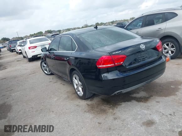 ✅ 2014 Volkswagen Passat SE • VIN: 1VWBN7A33EC103816 • Lot: 43741449. Listed on IAAI with 89,047 mi. Free auction sales archive from the USA and detailed vehicle history report at DreamBid. Image 3.