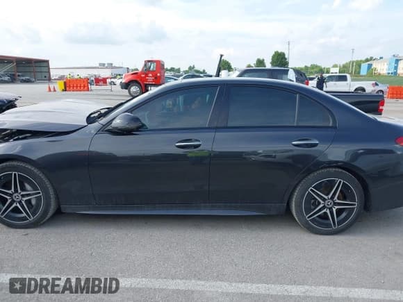 ✅ 2023 Mercedes-Benz C 300 • VIN: W1KAF4HB6PR151162 • Lot: 42519054. Wystawiony na IAAI z przebiegiem 24 163 mil. Bezpłatny archiwum sprzedaży aukcyjnych z USA i szczegółowy raport historii pojazdu na DreamBid. Zdjęcie 14.