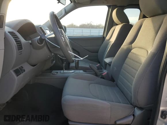 ✅ 2021 Nissan Frontier S • VIN: 1N6ED0CE6MN718384 • Лот: 44654345. Опубликован ранее на Copart с пробегом 44 831 миль. Бесплатный доступ к архиву аукционных продаж из США и подробный отчёт об истории автомобиля на DreamBid. Изображение 7.