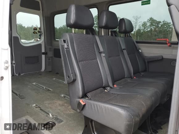 ✅ 2015 Mercedes-Benz Sprinter Passenger • VIN: WDZPE7DC2F5998483 • Лот: 76276203. Опубликован ранее на Copart с пробегом 206 959 миль. Бесплатный доступ к архиву аукционных продаж из США и подробный отчёт об истории автомобиля на DreamBid. Изображение 11.