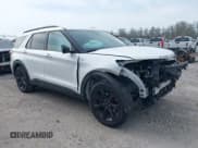 ✅ 2023 Ford Explorer ST-Line • VIN: 1FMSK7KH4PGA01664 • Lot: 42019932. Wystawiony na IAAI z przebiegiem 84 530 mil. Bezpłatny archiwum sprzedaży aukcyjnych z USA i szczegółowy raport historii pojazdu na DreamBid. Zdjęcie 1.