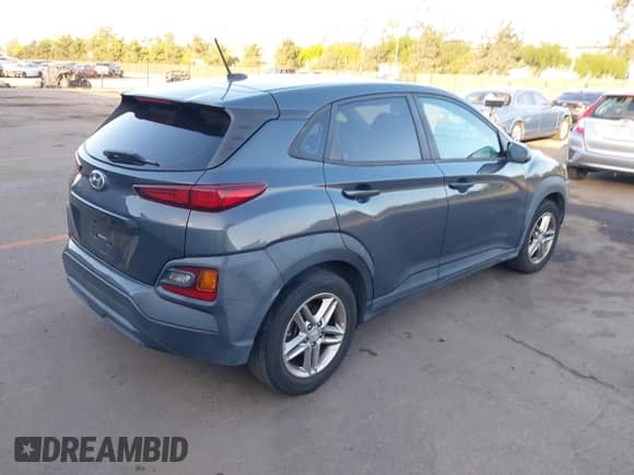 2021 Hyundai Kona SE с VIN KM8K12AAXMU703673, выставлен на аукционе IAAI как лот 43545133 с пробегом 106 576 миль миль и . История ставок и продаж доступна на DreamBid. Изображение 4.