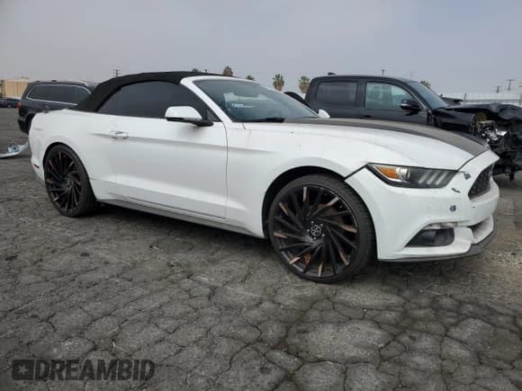 ✅ 2017 Ford Mustang EcoBoost Premium • VIN: 1FATP8UH6H5220271 • Lot: 85910865. Wystawiony na Copart z przebiegiem 144 493 mil. Bezpłatny archiwum sprzedaży aukcyjnych z USA i szczegółowy raport historii pojazdu na DreamBid. Zdjęcie 4.