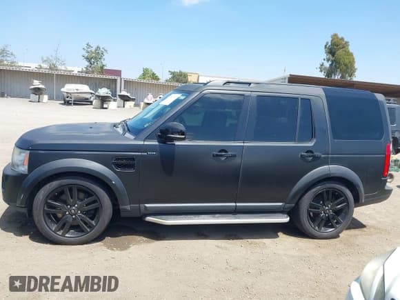 ✅ 2016 Land Rover LR4 HSE Lux • VIN: SALAK2V65GA793235 • Лот: 42803732. Опубликован ранее на IAAI с пробегом 132 768 миль. Бесплатный доступ к архиву аукционных продаж из США и подробный отчёт об истории автомобиля на DreamBid. Изображение 14.