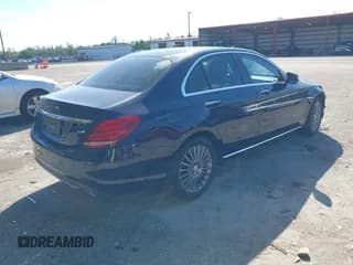 ✅ 2015 Mercedes-Benz C 300 • VIN: 55SWF4JB8FU044367 • Lot: 43716730. Wystawiony na IAAI z przebiegiem 154 322 mil. Bezpłatny archiwum sprzedaży aukcyjnych z USA i szczegółowy raport historii pojazdu na DreamBid. Zdjęcie 4.