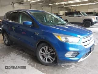 ✅ 2019 Ford Escape SE • VIN: 1FMCU9GD0KUA45199 • Лот: 43531944. Опубликован ранее на IAAI с пробегом 98 883 миль. Бесплатный доступ к архиву аукционных продаж из США и подробный отчёт об истории автомобиля на DreamBid. Изображение 1.