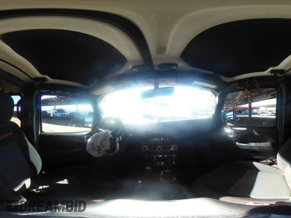 ✅ 2023 Jeep Gladiator Mojave • VIN: 1C6JJTEG6PL525699 • Lot: 43484032. Wystawiony na IAAI z przebiegiem 62 669 mil. Bezpłatny archiwum sprzedaży aukcyjnych z USA i szczegółowy raport historii pojazdu na DreamBid. Zdjęcie 18.