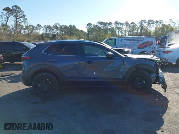 ✅ 2022 Mazda CX-30 S Preferred • VIN: 3MVDMBCL1NM440965 • Lot: 41856129. Wystawiony na IAAI z przebiegiem 40 628 mil. Bezpłatny archiwum sprzedaży aukcyjnych z USA i szczegółowy raport historii pojazdu na DreamBid. Zdjęcie 13.