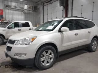 ✅ 2011 Chevrolet Traverse 2LT • VIN: 1GNKVJED0BJ274637 • Lot: 43624023. Wystawiony na IAAI z przebiegiem 130 775 mil. Bezpłatny archiwum sprzedaży aukcyjnych z USA i szczegółowy raport historii pojazdu na DreamBid. Zdjęcie 6.
