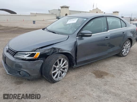 ✅ 2011 Volkswagen Jetta TDI • VIN: 3VWLL7AJ0BM128174 • Lot: 43474817. Wystawiony na IAAI z przebiegiem 150 265 mil. Bezpłatny archiwum sprzedaży aukcyjnych z USA i szczegółowy raport historii pojazdu na DreamBid. Zdjęcie 17.