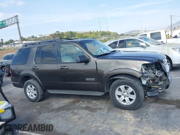 ✅ 2008 Ford Explorer XLT • VIN: 1FMEU73E98UA62801 • Lot: 42096409. Wystawiony na IAAI z przebiegiem 156 209 mil. Bezpłatny archiwum sprzedaży aukcyjnych z USA i szczegółowy raport historii pojazdu na DreamBid. Zdjęcie 13.