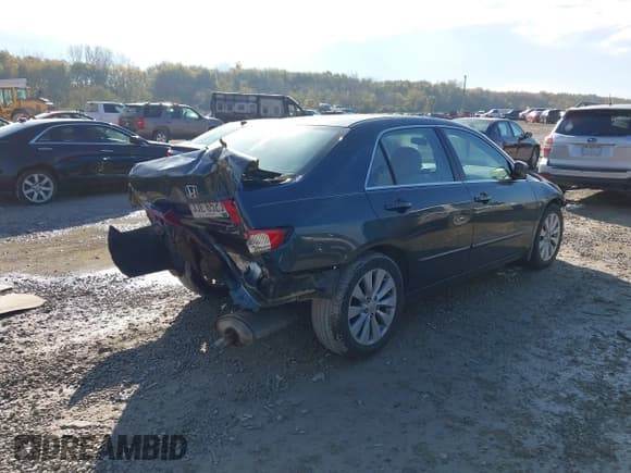 ✅ 2005 Honda Accord LX • VIN: 1HGCM564X5A158213 • Лот: 43587704. Опубликован ранее на IAAI с пробегом 359 022 миль. Бесплатный доступ к архиву аукционных продаж из США и подробный отчёт об истории автомобиля на DreamBid. Изображение 4.