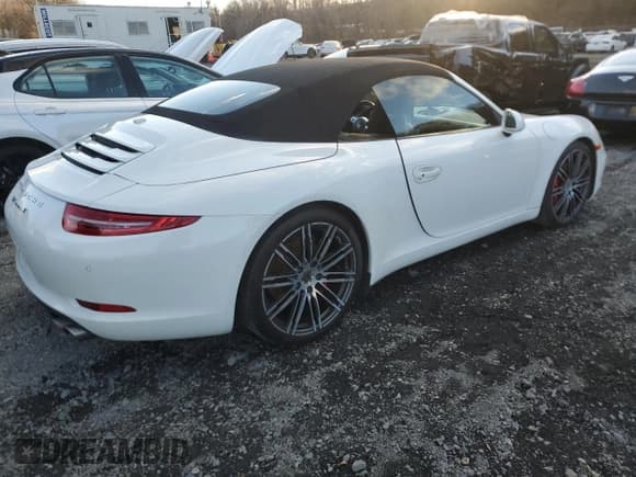 ✅ 2015 Porsche 911 Carrera S • VIN: WP0CB2A91FS155329 • Лот: 80475144. Опубликован ранее на Copart с пробегом Не указан. Бесплатный доступ к архиву аукционных продаж из США и подробный отчёт об истории автомобиля на DreamBid. Изображение 3.