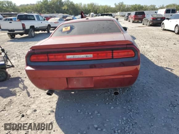 2014 Dodge Challenger R/T 100th Anniversary Appearance z VIN 2C3CDYBT1EH310771, wystawiony jako Copart lot #74515204 z przebiegiem Nie podano mil oraz Czysty tytuł • Clean title. Historia ofert i sprzedaży dostępna na DreamBid. Obrazek 6.