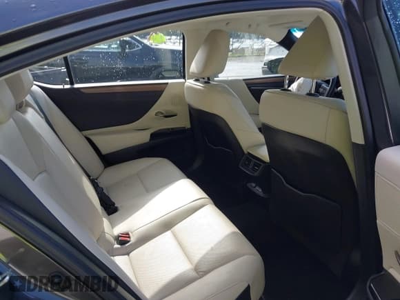 ✅ 2023 Lexus ES 350 • VIN: 58ADZ1B15PU144850 • Lot: 42313502. Listed on IAAI with 31,287 mi. Free auction sales archive from the USA and detailed vehicle history report at DreamBid. Image 8.