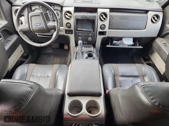 ✅ 2010 Ford F-150 SVT Raptor • VIN: 1FTEX1EVXAFA30696 • Лот: 81690235. Опубликован ранее на Copart с пробегом Не указан. Бесплатный доступ к архиву аукционных продаж из США и подробный отчёт об истории автомобиля на DreamBid. Изображение 8.