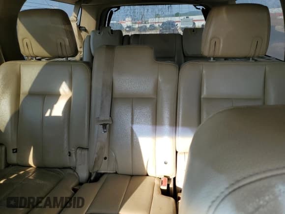 ✅ 2010 Ford Expedition Max Eddie Bauer • VIN: 1FMJK1J56AEA88163 • Лот: 69701804. Опубликован ранее на Copart с пробегом 262 048 миль. Бесплатный доступ к архиву аукционных продаж из США и подробный отчёт об истории автомобиля на DreamBid. Изображение 10.