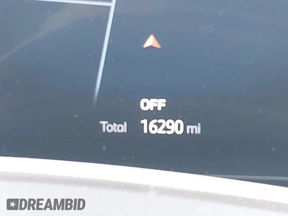 ✅ 2025 BMW 3 Series 330i xDrive • VIN: 3MW89CW09S8E99467 • Lot: 42555378. Wystawiony na IAAI z przebiegiem 16 290 mil. Bezpłatny archiwum sprzedaży aukcyjnych z USA i szczegółowy raport historii pojazdu na DreamBid. Zdjęcie 16.