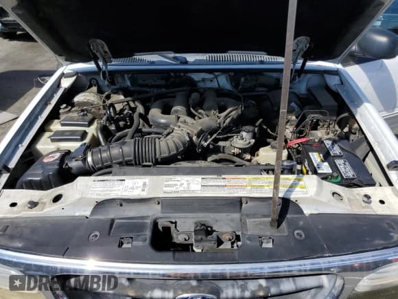 ✅ 1999 Ford Explorer XLT • VIN: 1FMZU32E9XZB36375 • Lot: 81591425. Wystawiony na Copart z przebiegiem 262 773 mil. Bezpłatny archiwum sprzedaży aukcyjnych z USA i szczegółowy raport historii pojazdu na DreamBid. Zdjęcie 11.