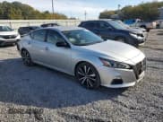 ✅ 2019 Nissan Altima SR • VIN: 1N4BL4CV9KC194968 • Lot: 89917885. Wystawiony na Copart z przebiegiem 159 599 mil. Bezpłatny archiwum sprzedaży aukcyjnych z USA i szczegółowy raport historii pojazdu na DreamBid. Zdjęcie 4.