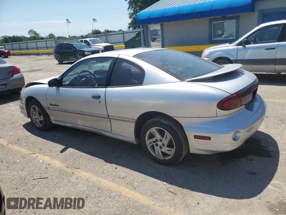 ✅ 2001 Pontiac Sunfire SE • VIN: 1G2JB124817315601 • Lot: 63543704. Listed on Copart with 147,535 mi. Free auction sales archive from the USA and detailed vehicle history report at DreamBid. Image 2.