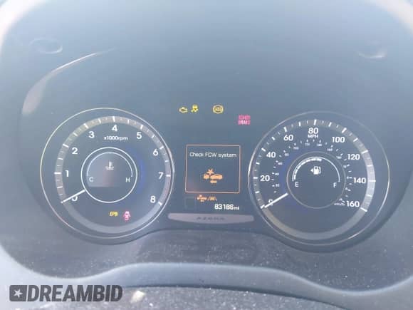 ✅ 2016 Hyundai Azera Limited • VIN: KMHFH4JG4GA508154 • Lot: 41585151. Wystawiony na IAAI z przebiegiem 83 186 mil mil. Skorzystaj z bezpłatnego archiwum sprzedaży aukcyjnych z USA i zobacz szczegółowy raport historii pojazdu na DreamBid. Zdjęcie 7.