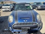 ✅ 2017 MINI Hardtop 4 Door Cooper S • VIN: WMWXU3C57H2D32724 • Лот: 81017475. Опубликован ранее на Copart с пробегом 132 296 миль. Бесплатный доступ к архиву аукционных продаж из США и подробный отчёт об истории автомобиля на DreamBid. Изображение 5.