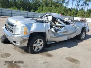 ✅ 2014 Chevrolet Silverado 2500HD LTZ • VIN: 1GC1KYEG8EF175104 • Лот: 82052945. Опубликован ранее на Copart с пробегом Не указан. Бесплатный доступ к архиву аукционных продаж из США и подробный отчёт об истории автомобиля на DreamBid. Изображение 1.