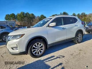 ✅ 2017 Nissan Rogue SV • VIN: 5N1AT2MV9HC744909 • Лот: 95946175. Опубликован ранее на Copart с пробегом 224 206 миль. Бесплатный доступ к архиву аукционных продаж из США и подробный отчёт об истории автомобиля на DreamBid. Изображение 1.