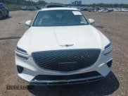 ✅ 2022 Genesis GV70 2.5T • VIN: KMUMADTB6NU076032 • Lot: 42833205. Wystawiony na IAAI z przebiegiem 23 137 mil. Bezpłatny archiwum sprzedaży aukcyjnych z USA i szczegółowy raport historii pojazdu na DreamBid. Zdjęcie 12.