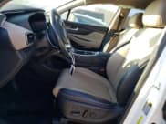 ✅ 2021 Hyundai Santa Fe Limited • VIN: 5NMS44AL2MH310704 • Lot: 69831233. Wystawiony na Copart z przebiegiem 50 358 mil. Bezpłatny archiwum sprzedaży aukcyjnych z USA i szczegółowy raport historii pojazdu na DreamBid. Zdjęcie 7.