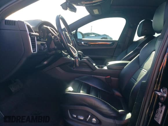 ✅ 2021 Porsche Cayenne • VIN: WP1BA2AY7MDA40367 • Lot: 88623015. Listed on Copart with 55,532 mi. Free auction sales archive from the USA and detailed vehicle history report at DreamBid. Image 7.