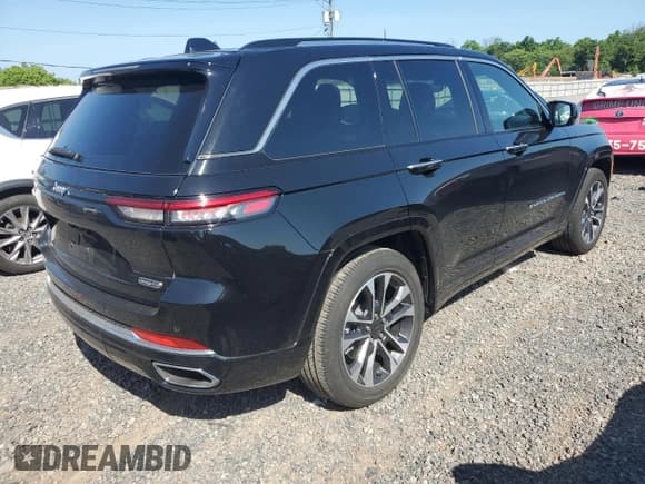 ✅ 2023 Jeep Grand Cherokee Overland • VIN: 1C4RJYD66P8792085 • Lot: 62276125. Listed on Copart with 20,294 mi. Free auction sales archive from the USA and detailed vehicle history report at DreamBid. Image 3.