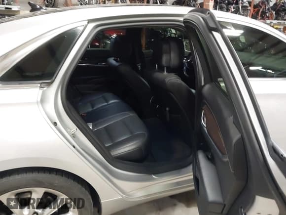 ✅ 2014 Cadillac XTS Luxury • VIN: 2G61N5S39E9292693 • Lot: 43661560. Listed on IAAI with 189,083 mi. Free auction sales archive from the USA and detailed vehicle history report at DreamBid. Image 8.