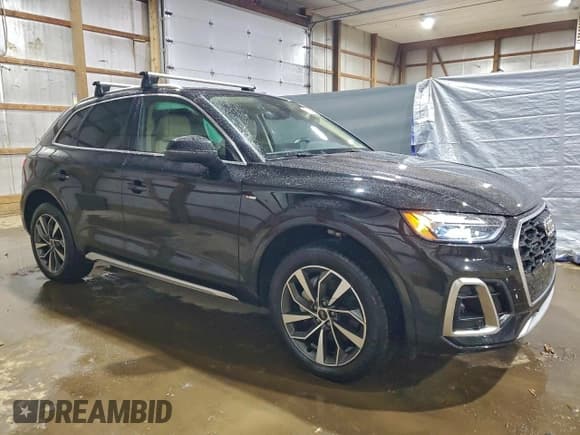 ✅ 2024 Audi Q5 S line Premium Plus • VIN: WA1EAAFY7R2080964 • Lot: 96359895. Listed on Copart with 32,269 mi. Free auction sales archive from the USA and detailed vehicle history report at DreamBid. Image 4.