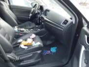 ✅ 2016 Mazda CX-5 Grand Touring • VIN: JM3KE4DY8G0834567 • Lot: 43837311. Wystawiony na IAAI z przebiegiem Nie podano. Bezpłatny archiwum sprzedaży aukcyjnych z USA i szczegółowy raport historii pojazdu na DreamBid. Zdjęcie 5.