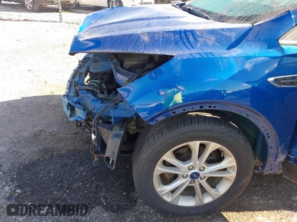 ✅ 2017 Ford Escape SE • VIN: 1FMCU0GD7HUE77583 • Лот: 43035853. Опубликован ранее на IAAI с пробегом 70 398 миль. Бесплатный доступ к архиву аукционных продаж из США и подробный отчёт об истории автомобиля на DreamBid. Изображение 19.