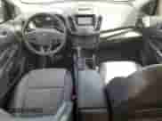 2018 Ford Escape SE z VIN 1FMCU9GD6JUD48647, wystawiony jako Copart lot #70868345 z przebiegiem 102 072 mil mil oraz Szkoda całkowita • Salvage title. Historia ofert i sprzedaży dostępna na DreamBid. Obrazek 8.