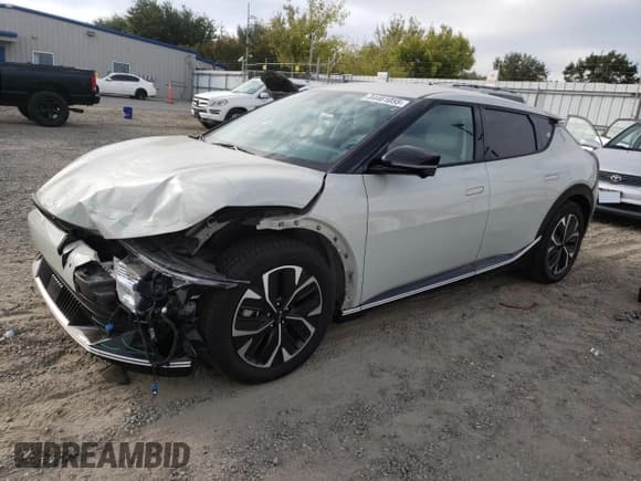 ✅ 2022 Kia EV6 Wind • VIN: KNDC3DLC5N5035399 • Lot: 84461055. Listed on Copart with 40,350 mi. Free auction sales archive from the USA and detailed vehicle history report at DreamBid. Image 1.