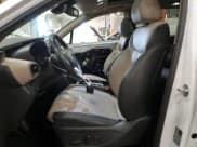 ✅ 2020 Hyundai Santa Fe Limited • VIN: 5NMS5CAD3LH285228 • Lot: 72702264. Wystawiony na Copart z przebiegiem 33 049 mil. Bezpłatny archiwum sprzedaży aukcyjnych z USA i szczegółowy raport historii pojazdu na DreamBid. Zdjęcie 7.