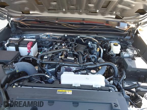 ✅ 2025 Toyota Tacoma SR5 • VIN: 3TMKB5FN0SM040291 • Lot: 43575675. Wystawiony na IAAI z przebiegiem 2 595 mil. Bezpłatny archiwum sprzedaży aukcyjnych z USA i szczegółowy raport historii pojazdu na DreamBid. Zdjęcie 10.