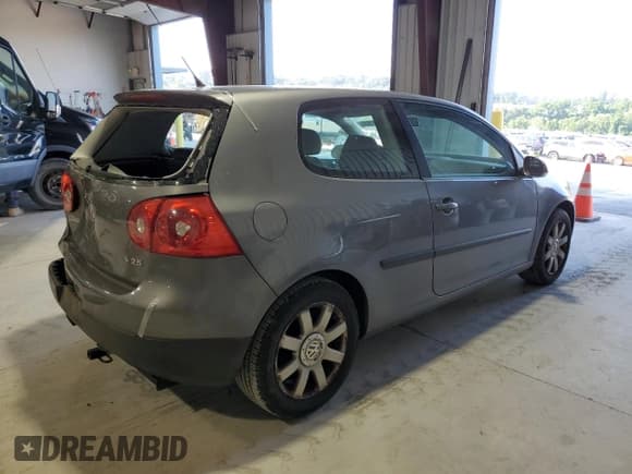 ✅ 2009 Volkswagen Rabbit S • VIN: WVWAB71K19W140611 • Lot: 62341455. Wystawiony na Copart z przebiegiem 196 979 mil. Bezpłatny archiwum sprzedaży aukcyjnych z USA i szczegółowy raport historii pojazdu na DreamBid. Zdjęcie 3.